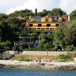  Apartment Figarola Kroatien